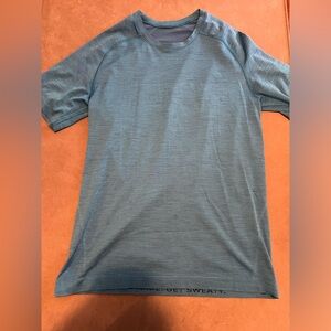 Lululemon Metal Vent Tech Shortsleeve Shirt Blue Medium